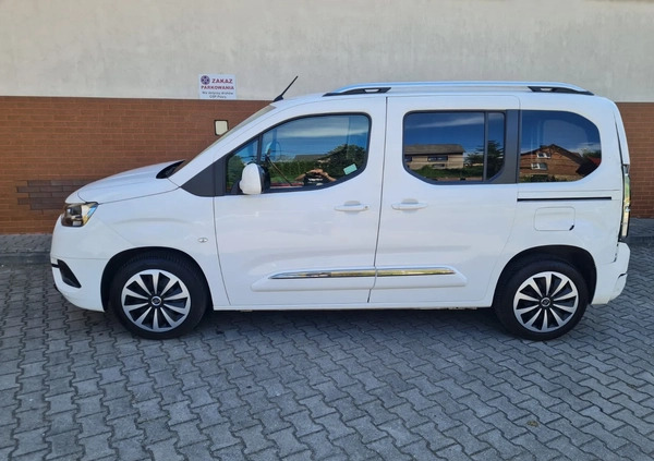 Toyota Proace City Verso cena 34900 przebieg: 88500, rok produkcji 2020 z Lipno małe 352